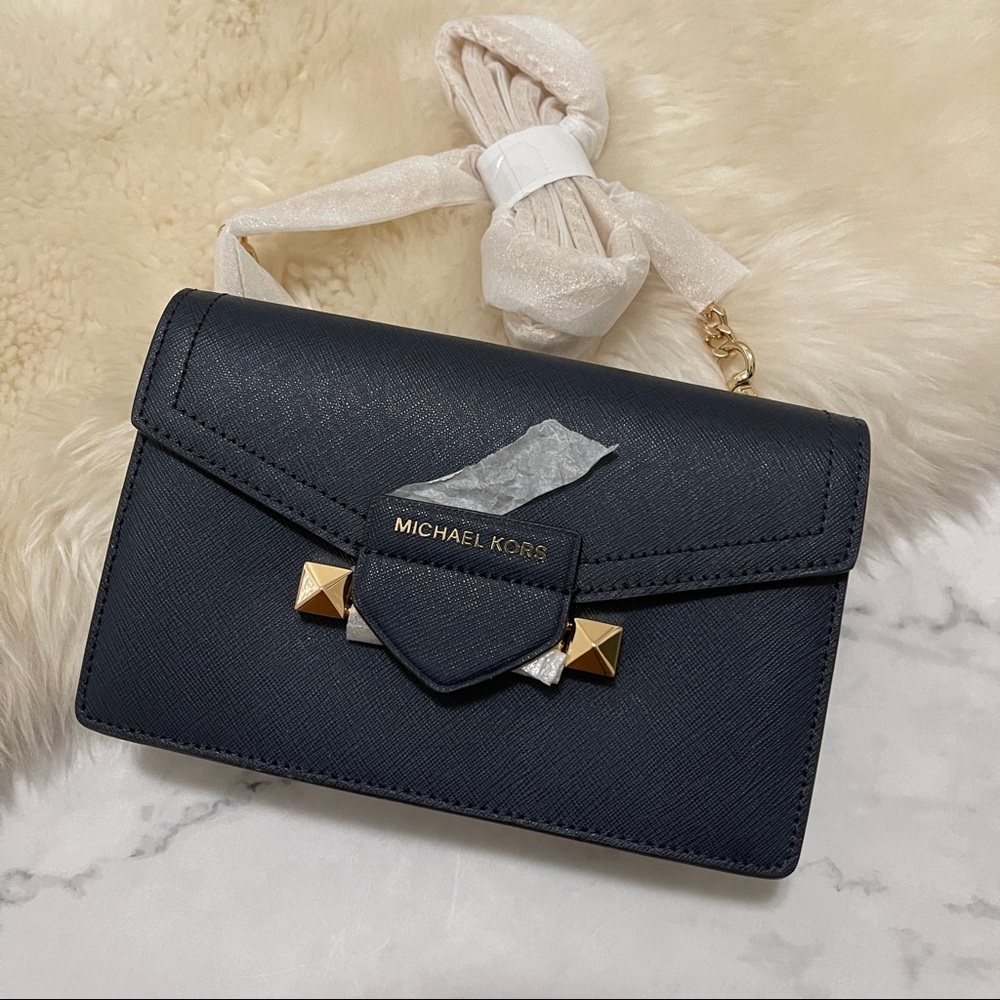 NWT MK Karla Wristlet chain Xbody bag